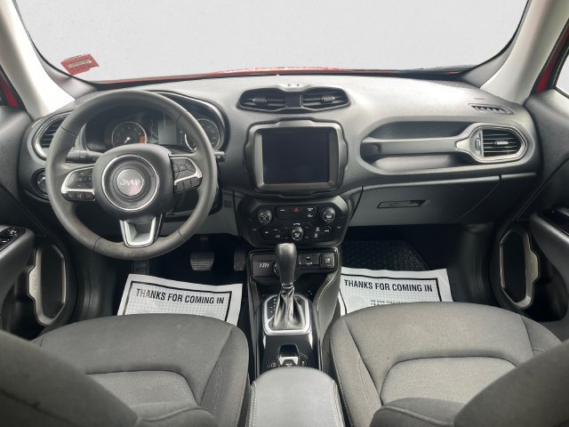 Used 2023 Jeep Renegade Latitude AWD/4WD image 10