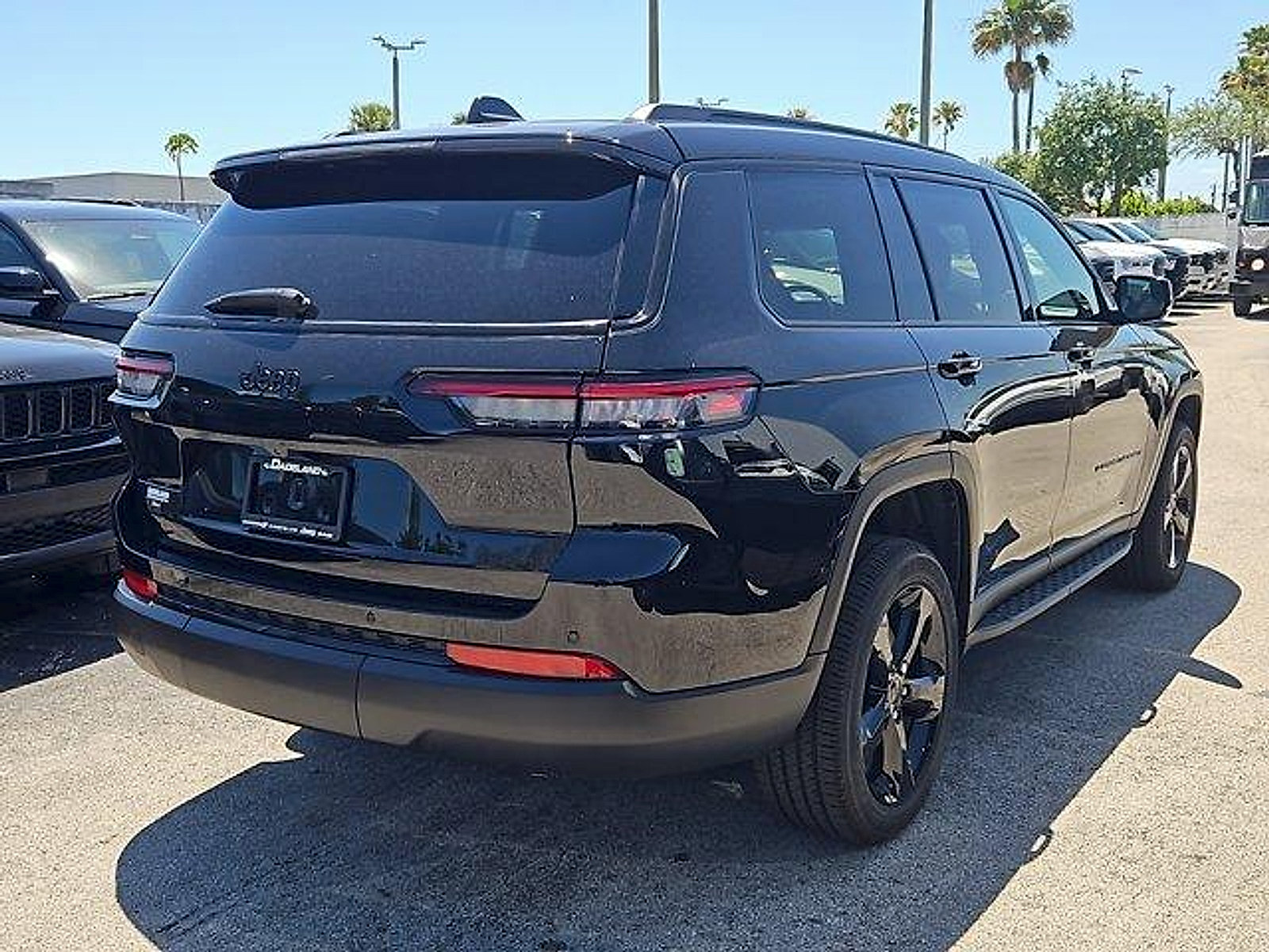 New 2024 Jeep Grand Cherokee L Altitude RWD image 3