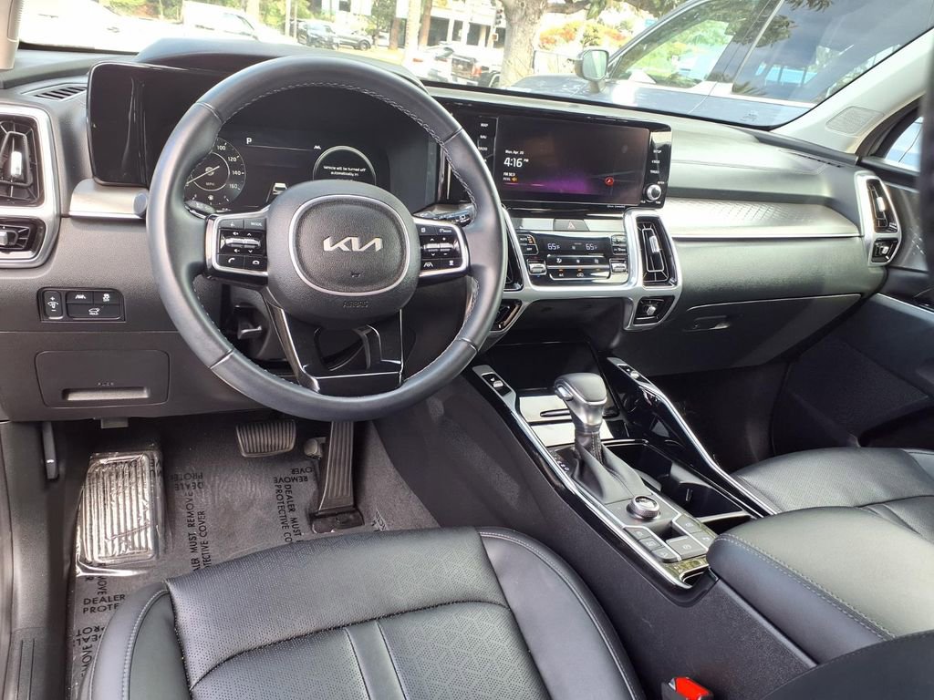 Certified 2023 Kia Sorento SX image 13