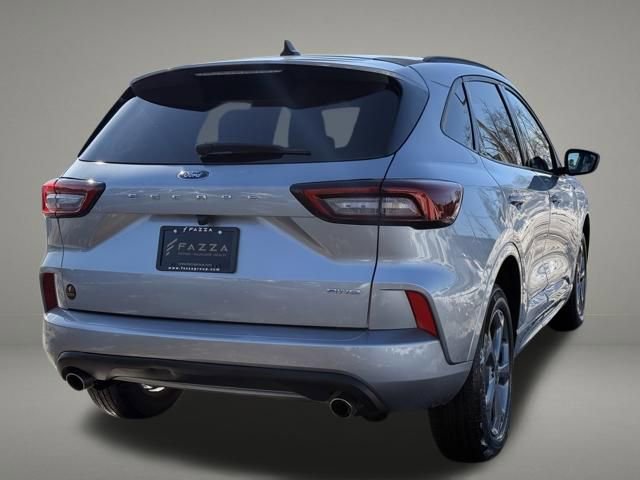 Used 2023 Ford Escape ST-Line image 5