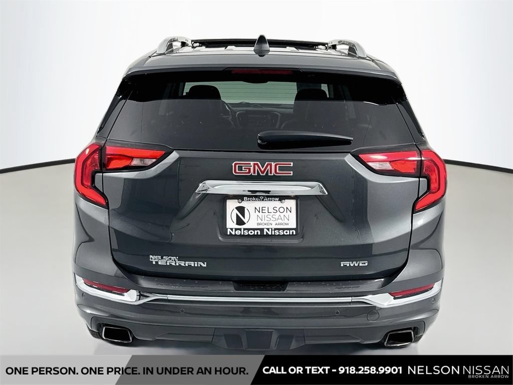 Used 2020 GMC Terrain Denali w/ Denali Premium Package AWD/4WD image 6