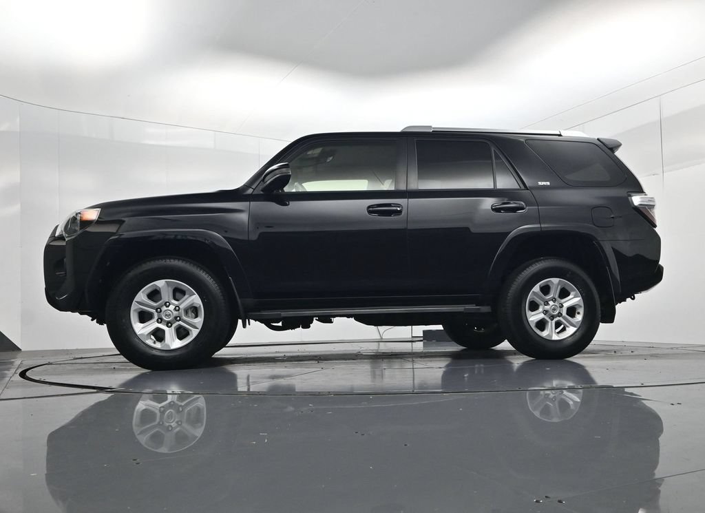 Used 2016 Toyota 4Runner SR5 AWD/4WD image 41