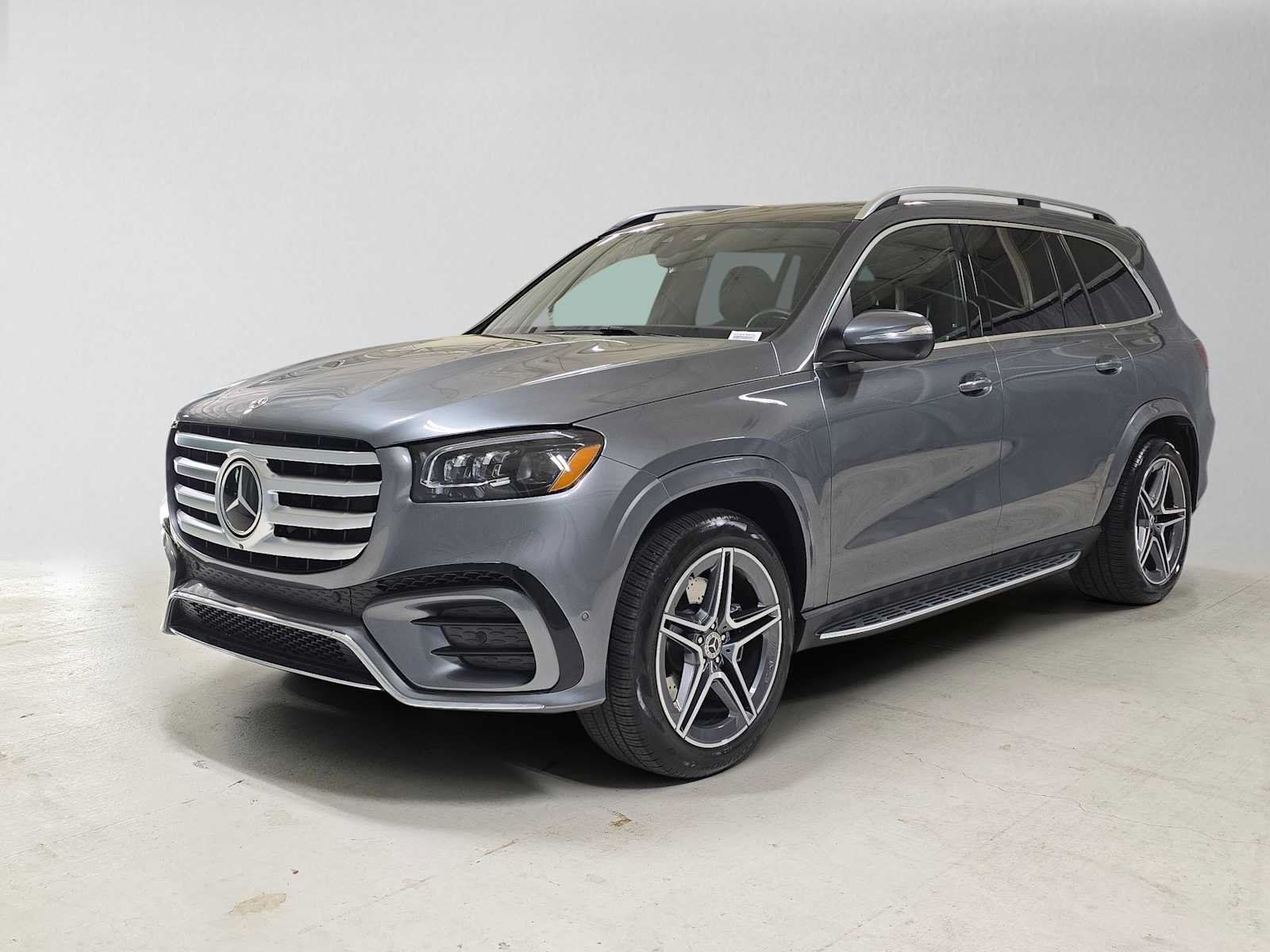 Used 2026 Mercedes-Benz GLS 450 4MATIC image 7