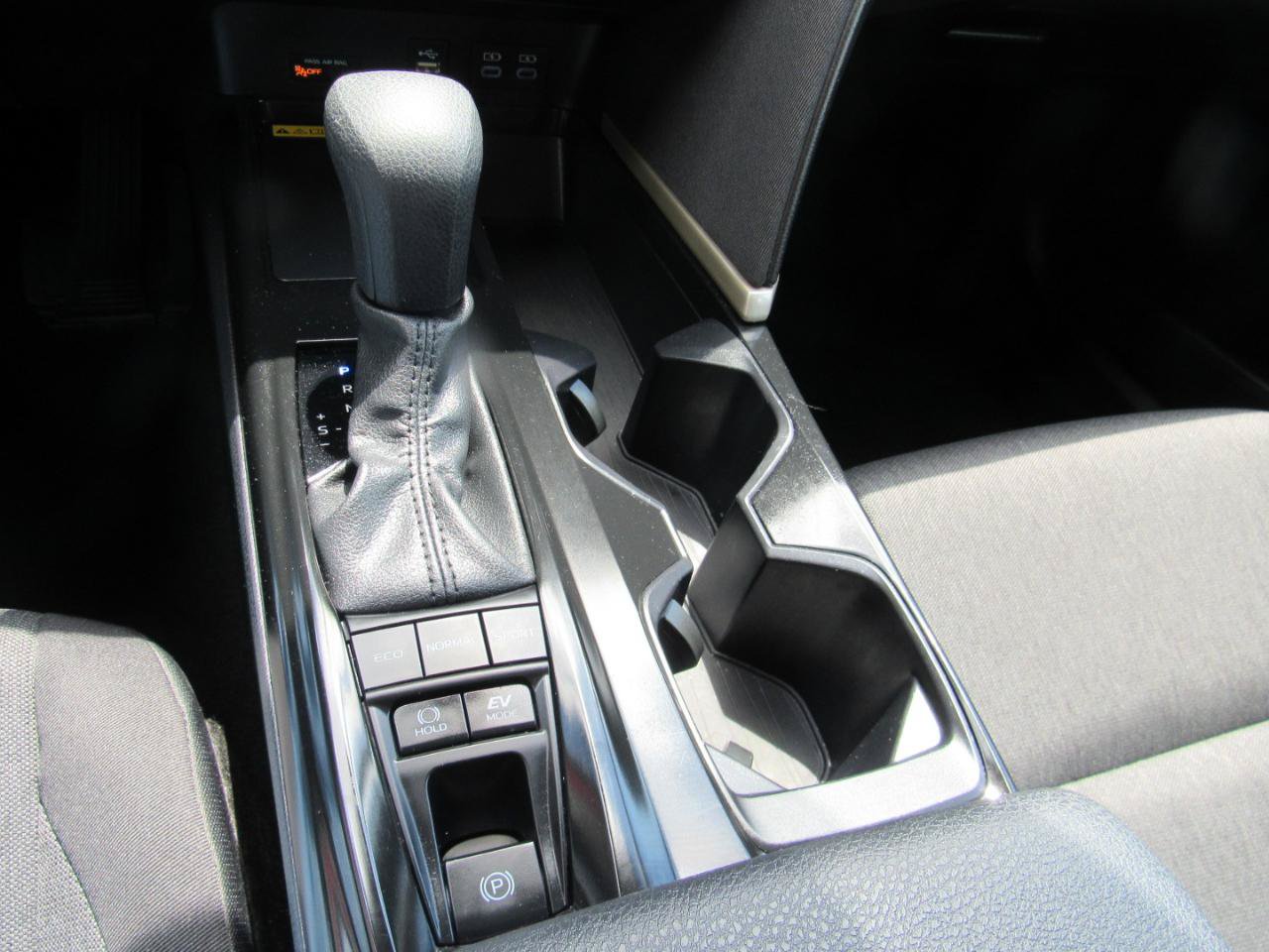 Used 2026 Toyota Camry LE FWD image 27