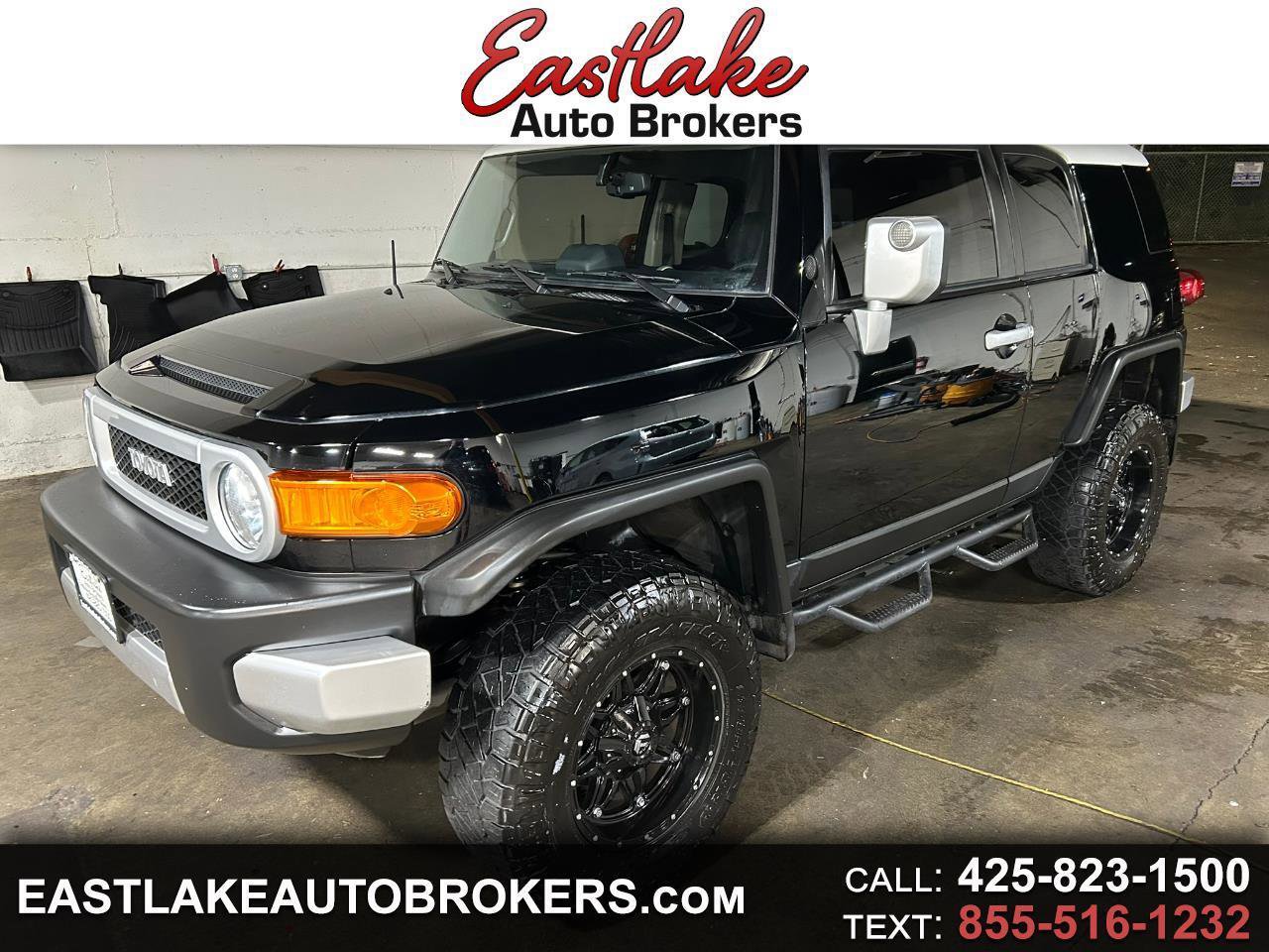 Used 2013 Toyota FJ Cruiser 4WD w/ Convenience Pkg image 1