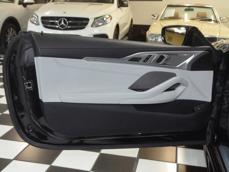 Used 2020 BMW M8 Convertible w/ Driving Assistance Package image 17