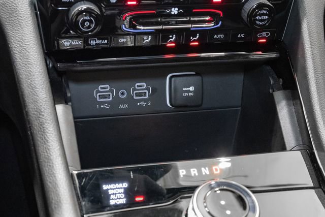 Certified 2023 Jeep Grand Cherokee Limited w/ Black Appearance Package image 15