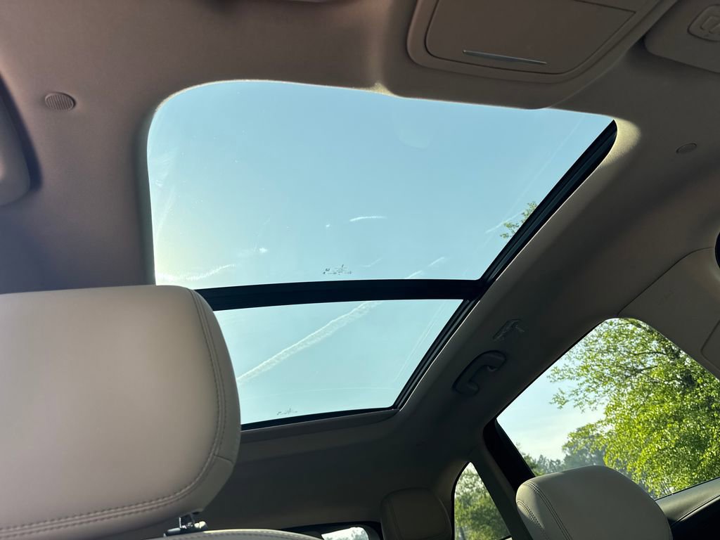 Used 2025 Lincoln Nautilus Premier w/ Equipment Group 102A AWD/4WD image 21