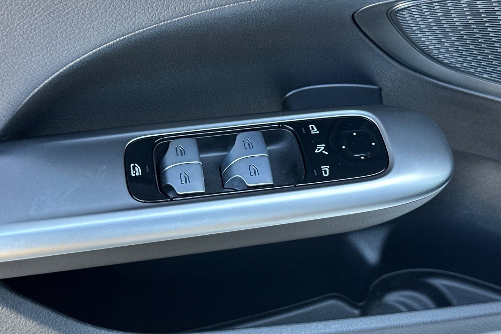 New 2025 Mercedes-Benz C 300 4MATIC Sedan image 22