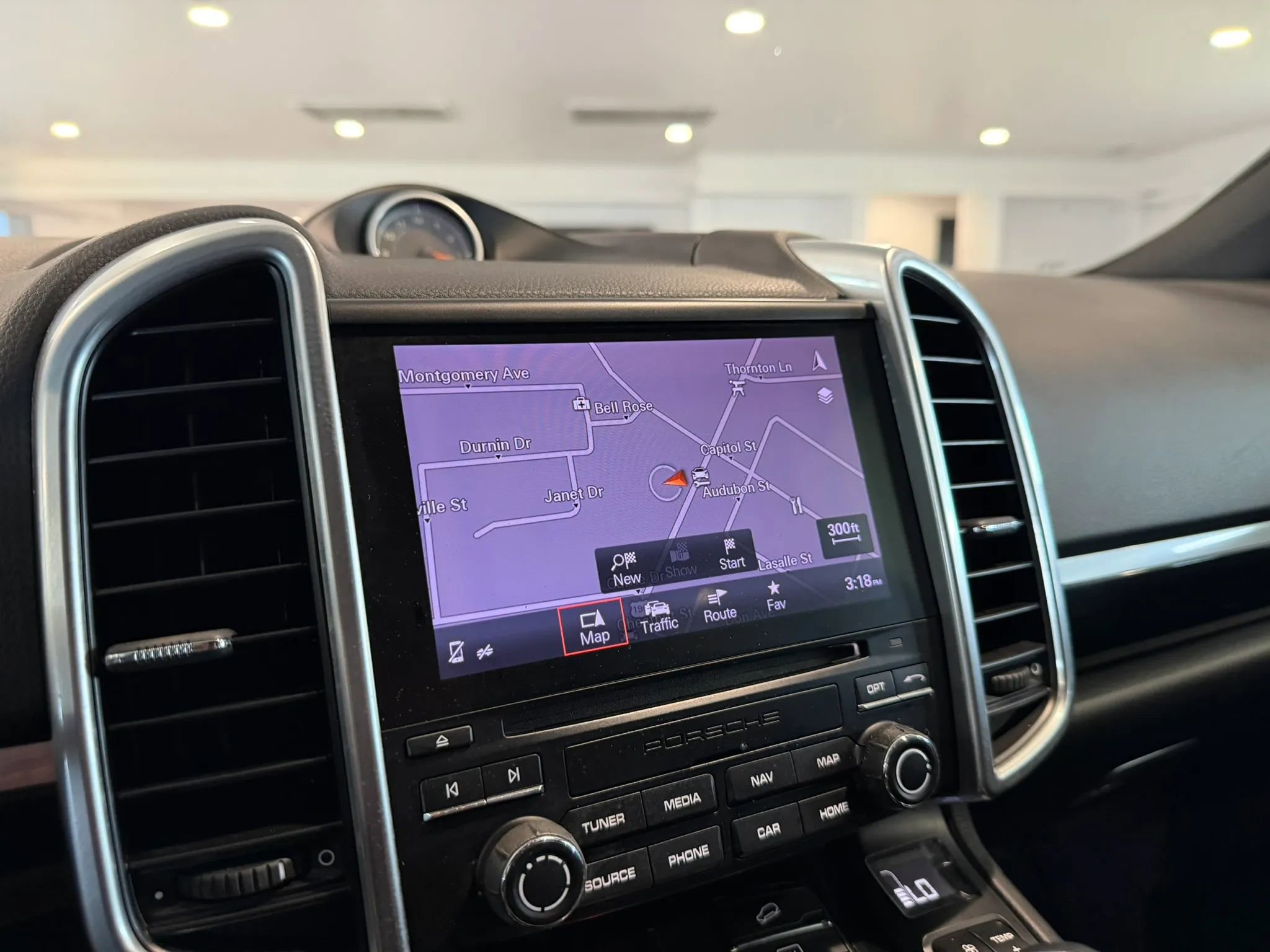 Used 2017 Porsche Cayenne S AWD/4WD image 13