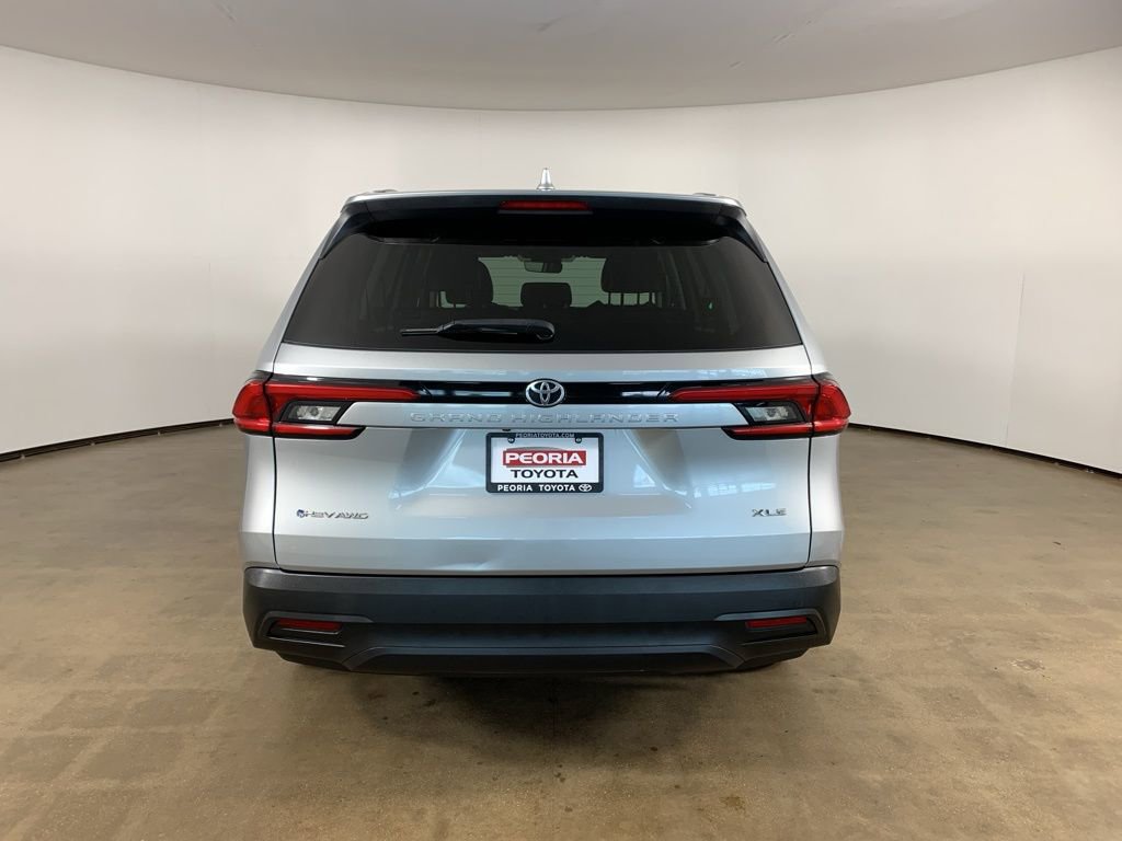 Used 2024 Toyota Grand Highlander AWD Hybrid image 10