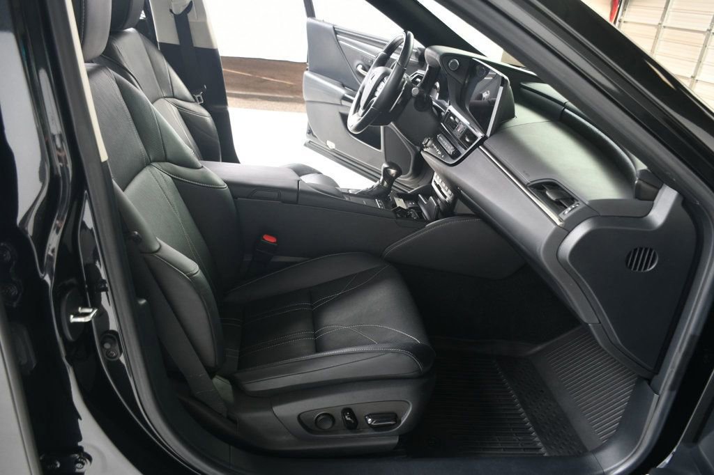 Used 2022 Lexus ES 350 Ultra Luxury image 30