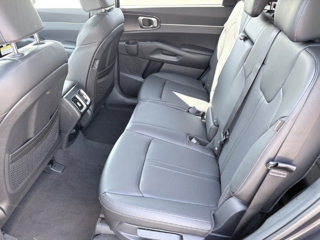 New 2026 Kia Sorento S FWD image 6