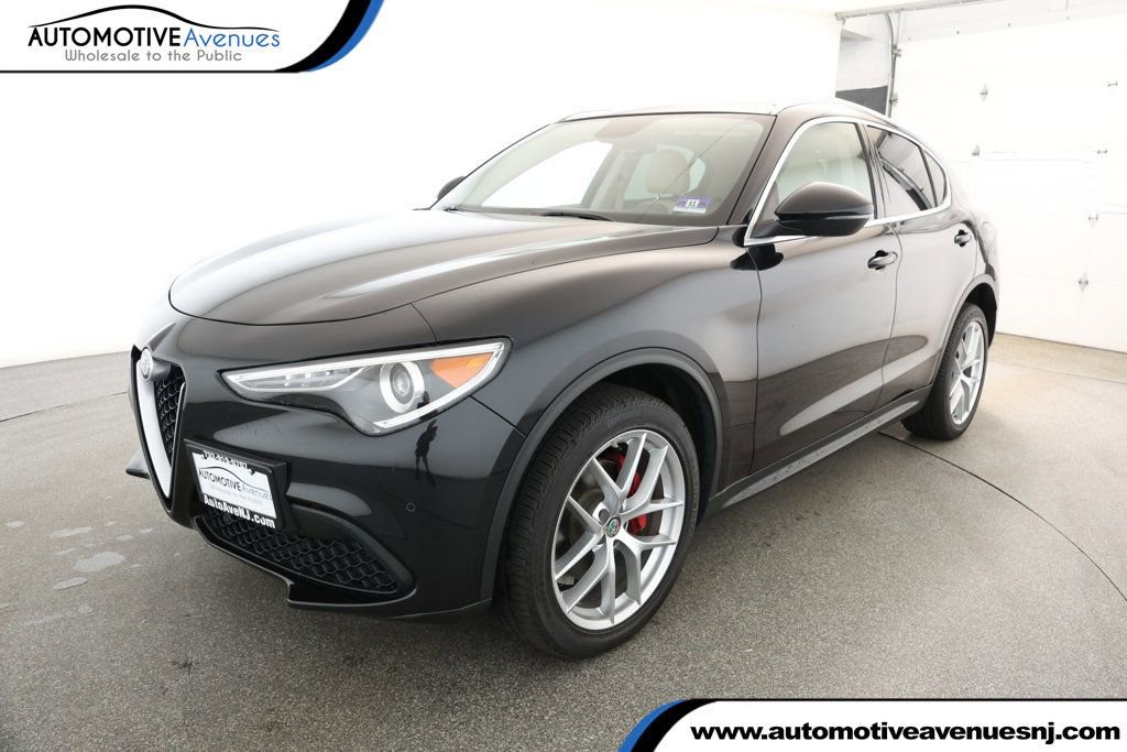 Used 2019 Alfa Romeo Stelvio Ti Lusso w/ Quick Order Package 22X Lusso