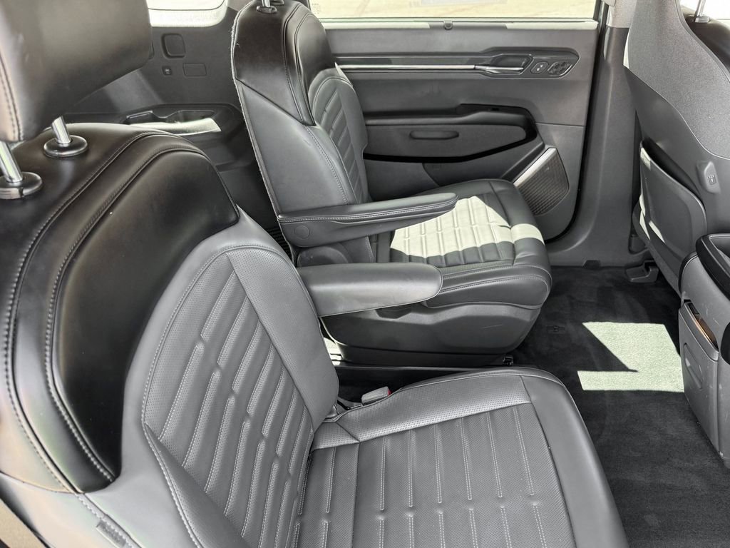 Used 2024 Kia EV9 Land AWD/4WD image 30