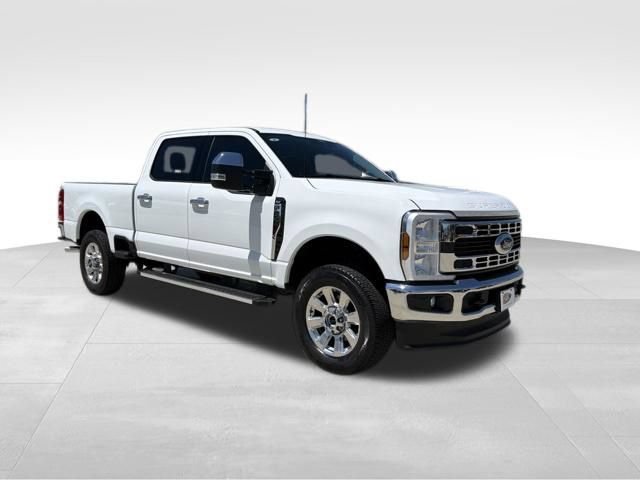 Used 2025 Ford F250 XLT w/ FX4 Off-Road Package AWD/4WD image 8