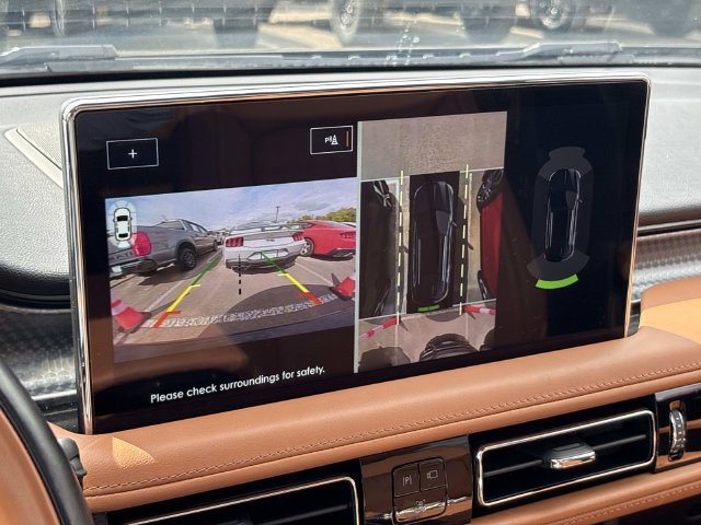 Certified 2023 Lincoln Nautilus Black Label w/ Class II Trailer Tow Package AWD/4WD image 32