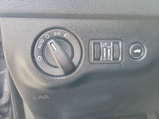 Used 2022 Dodge Charger SXT RWD image 25