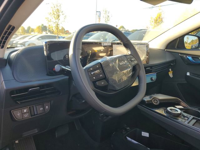 New 2025 Kia EV6 Wind image 19