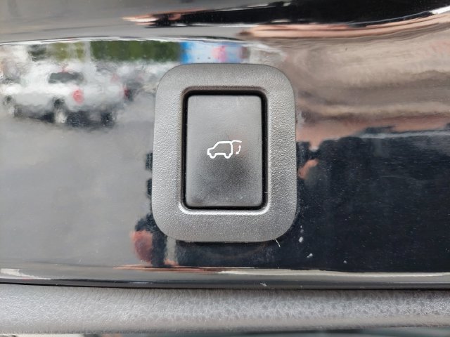 Used 2017 Toyota Highlander Limited AWD/4WD image 41