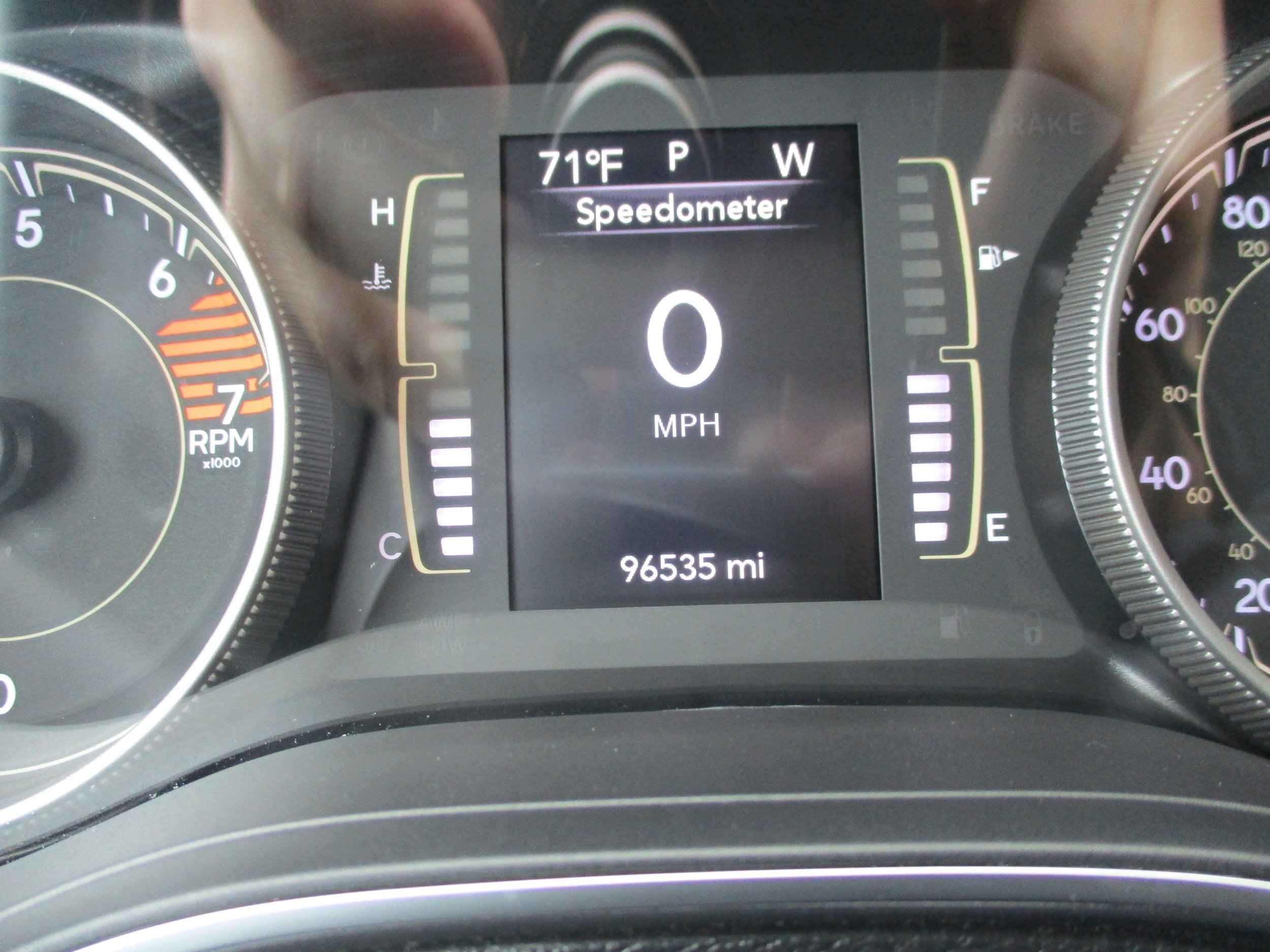 Used 2019 Jeep Cherokee Latitude w/ Popular Appearance Group FWD image 26