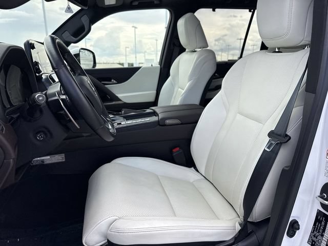 Used 2024 Lexus LX 600 4WD w/ Luxury Package image 11