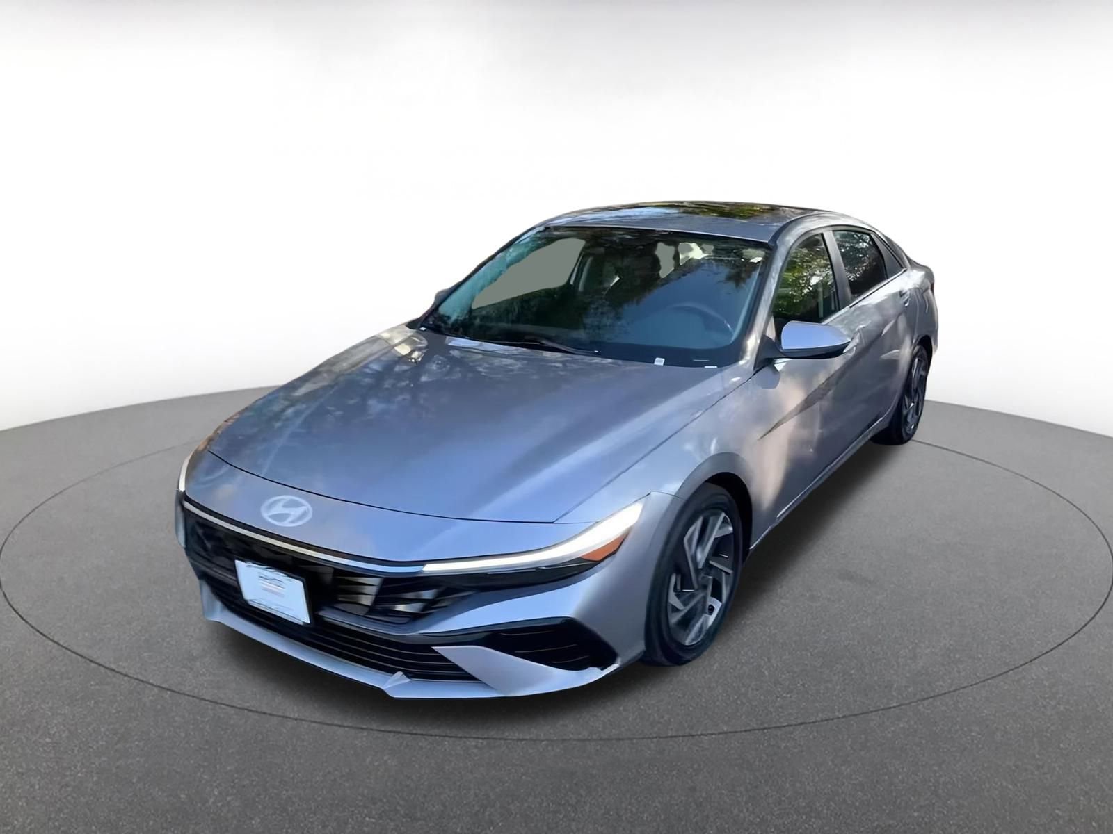 Used 2025 Hyundai Elantra SEL image 7