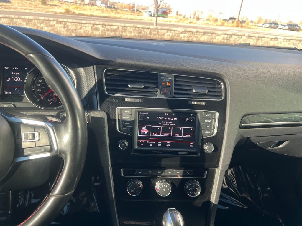 Used 2017 Volkswagen GTI Sport image 18