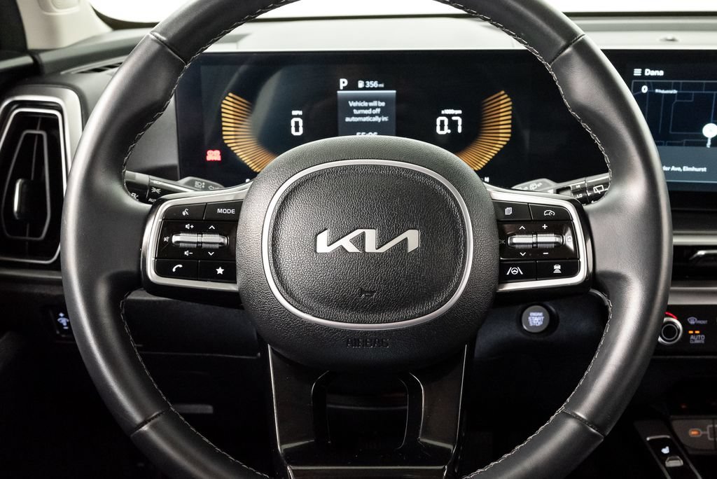 Used 2024 Kia Sorento S w/ Panoramic Sunroof Package FWD image 14