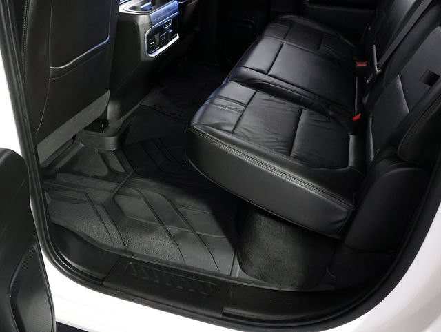 Used 2020 Chevrolet Silverado 1500 High Country w/ Technology Package AWD/4WD image 29