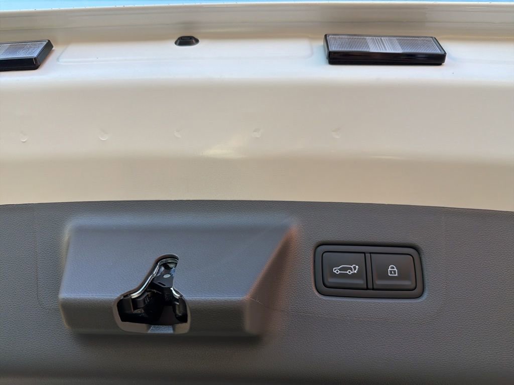 New 2026 Hyundai Santa Fe SE image 21