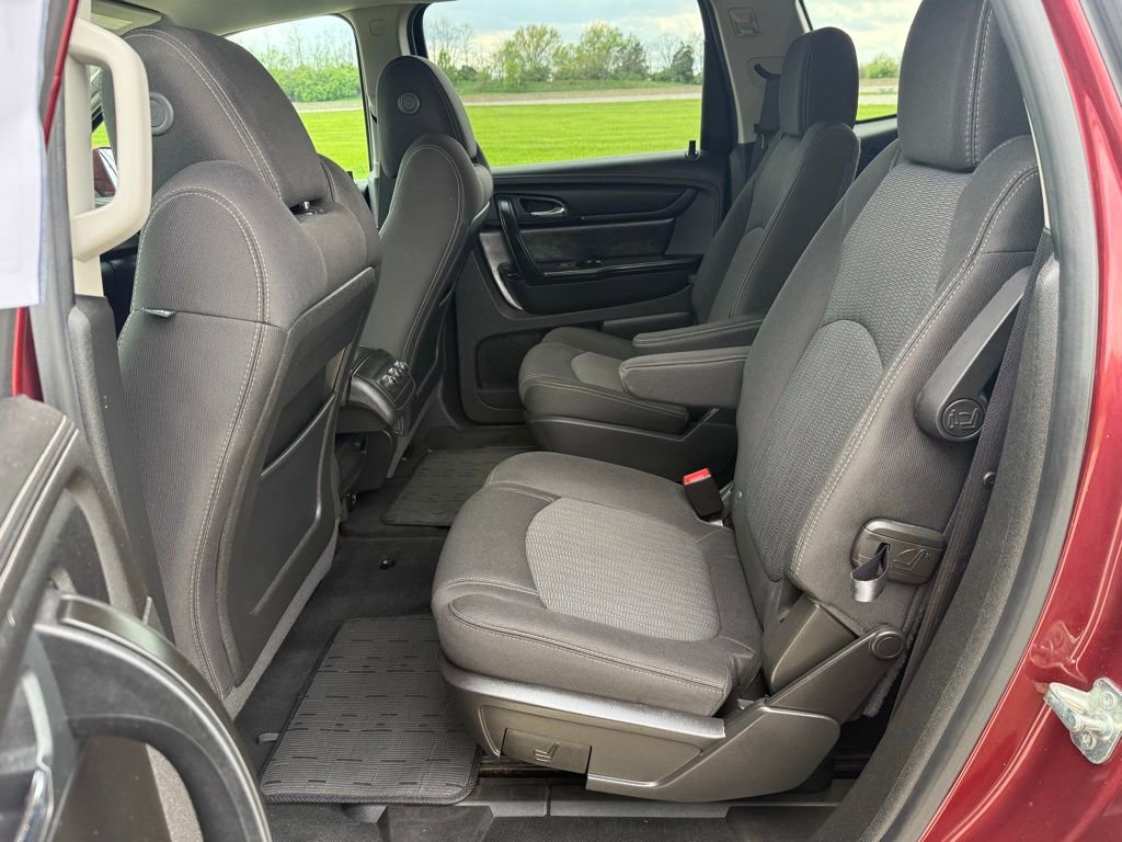 Used 2017 Chevrolet Traverse LT w/ Style and Technology Package image 14