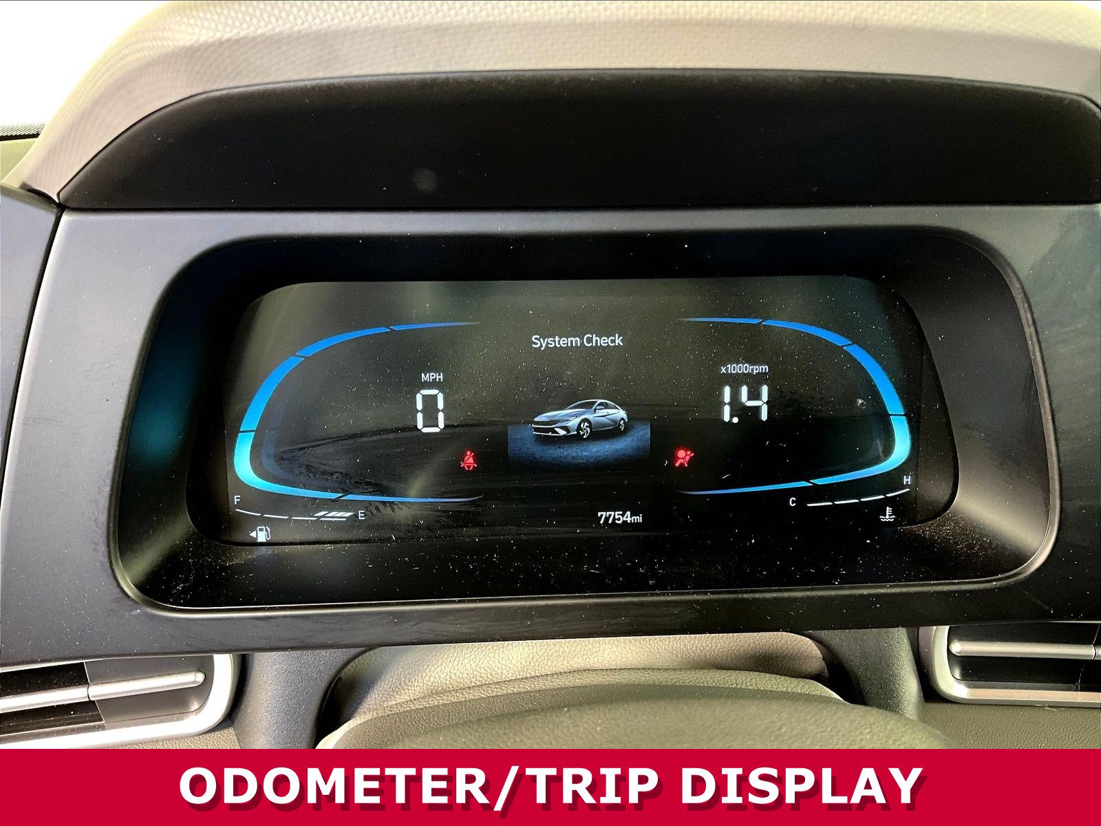 Used 2025 Hyundai Elantra SE FWD image 13