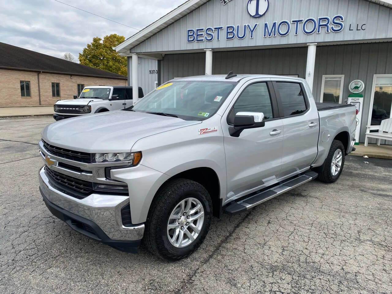 Used 2019 Chevrolet Silverado 1500 LT w/ All-Star Edition image 3