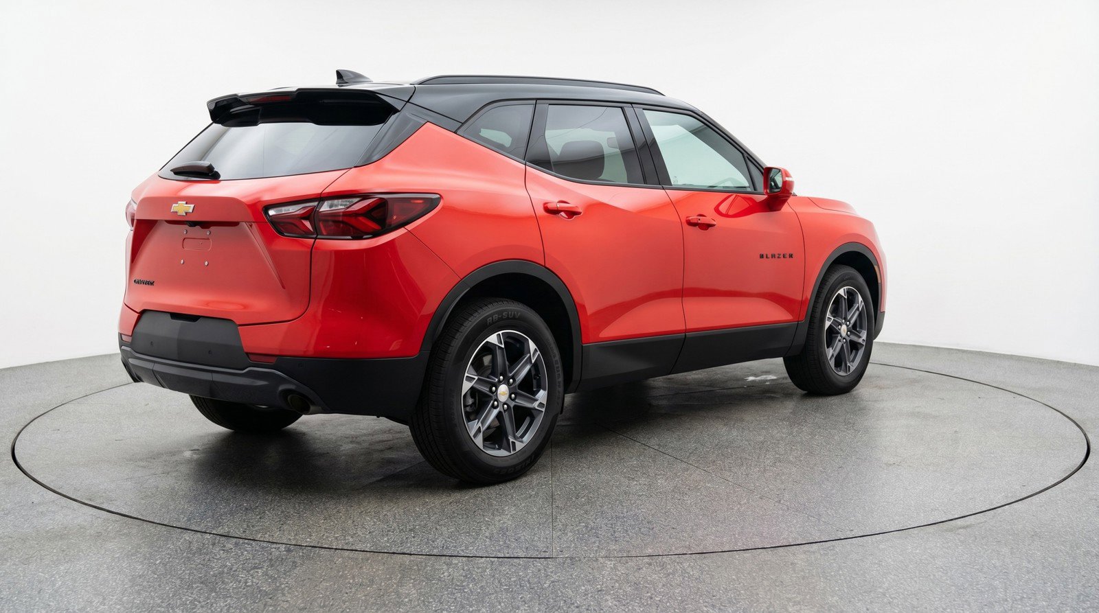 Used 2025 Chevrolet Blazer LT image 9