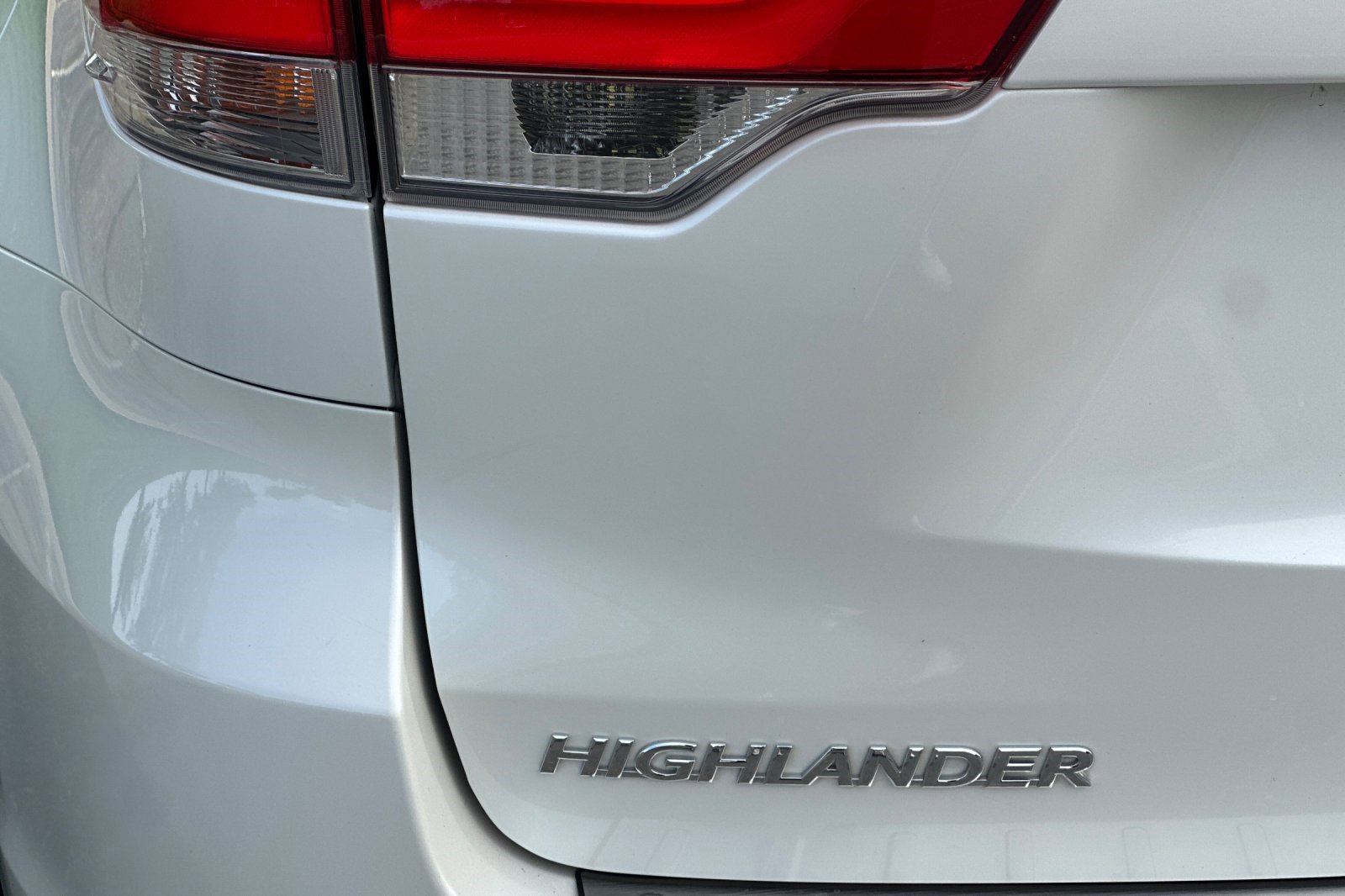 Used 2018 Toyota Highlander Limited image 39