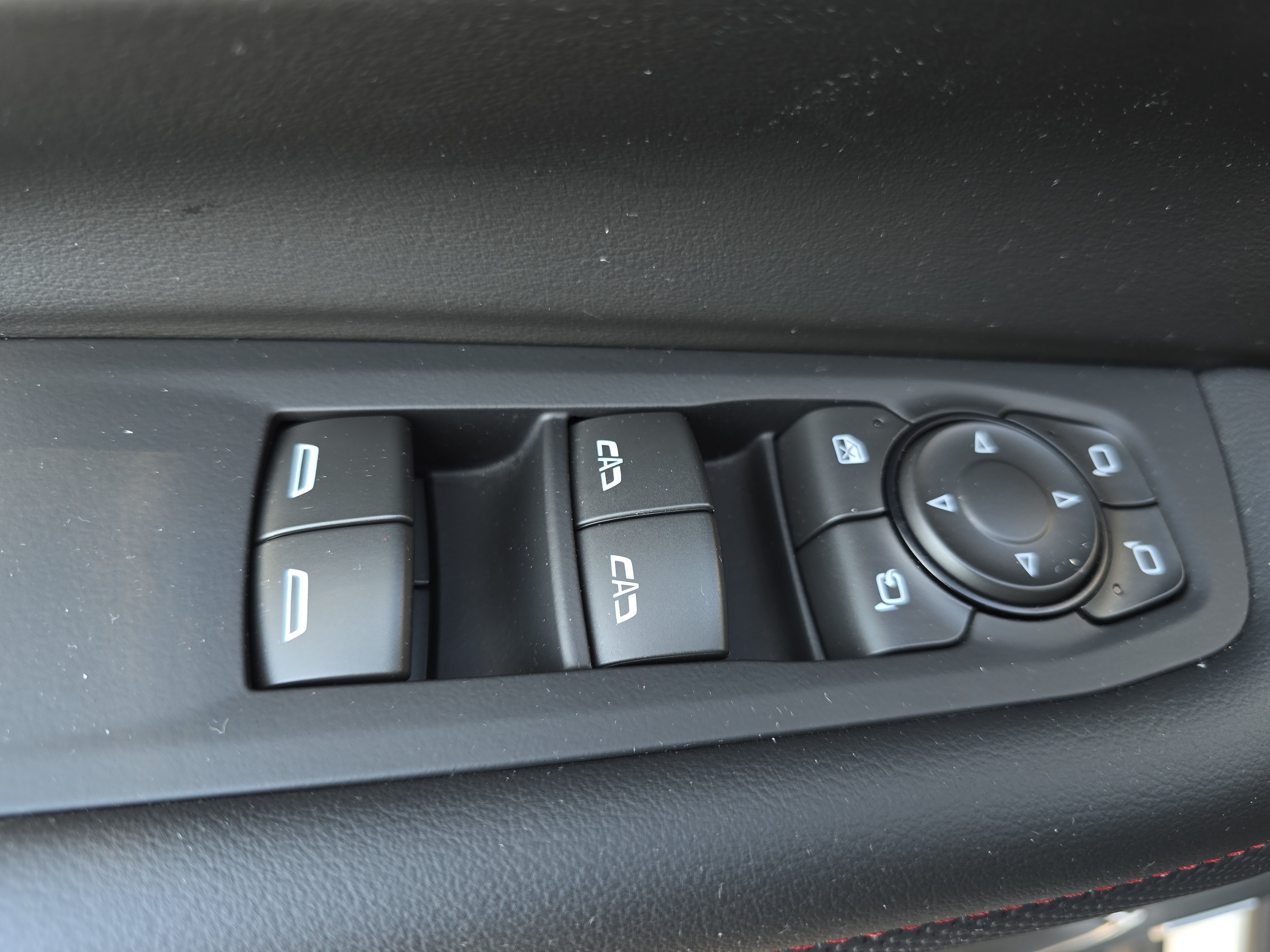 Used 2025 Chevrolet Suburban RST w/ Comfort Package AWD/4WD image 32