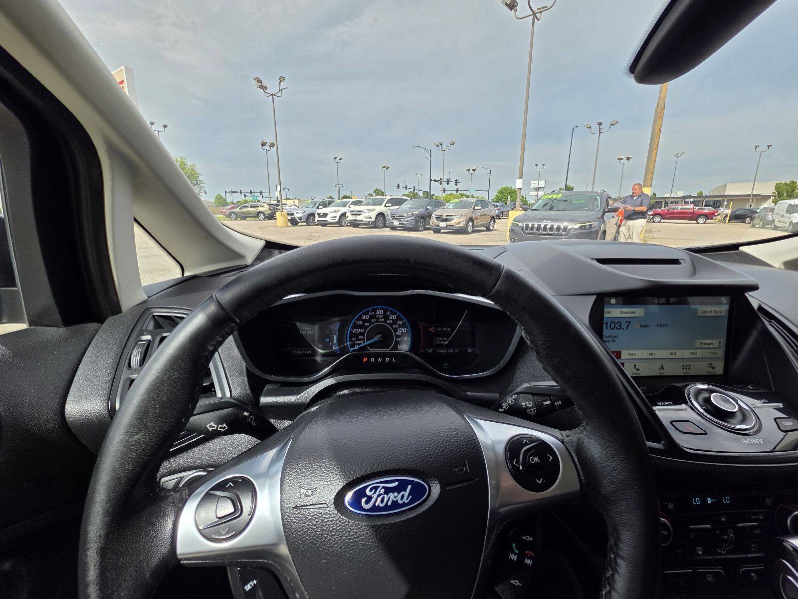 Used 2018 Ford C-MAX Titanium FWD image 25