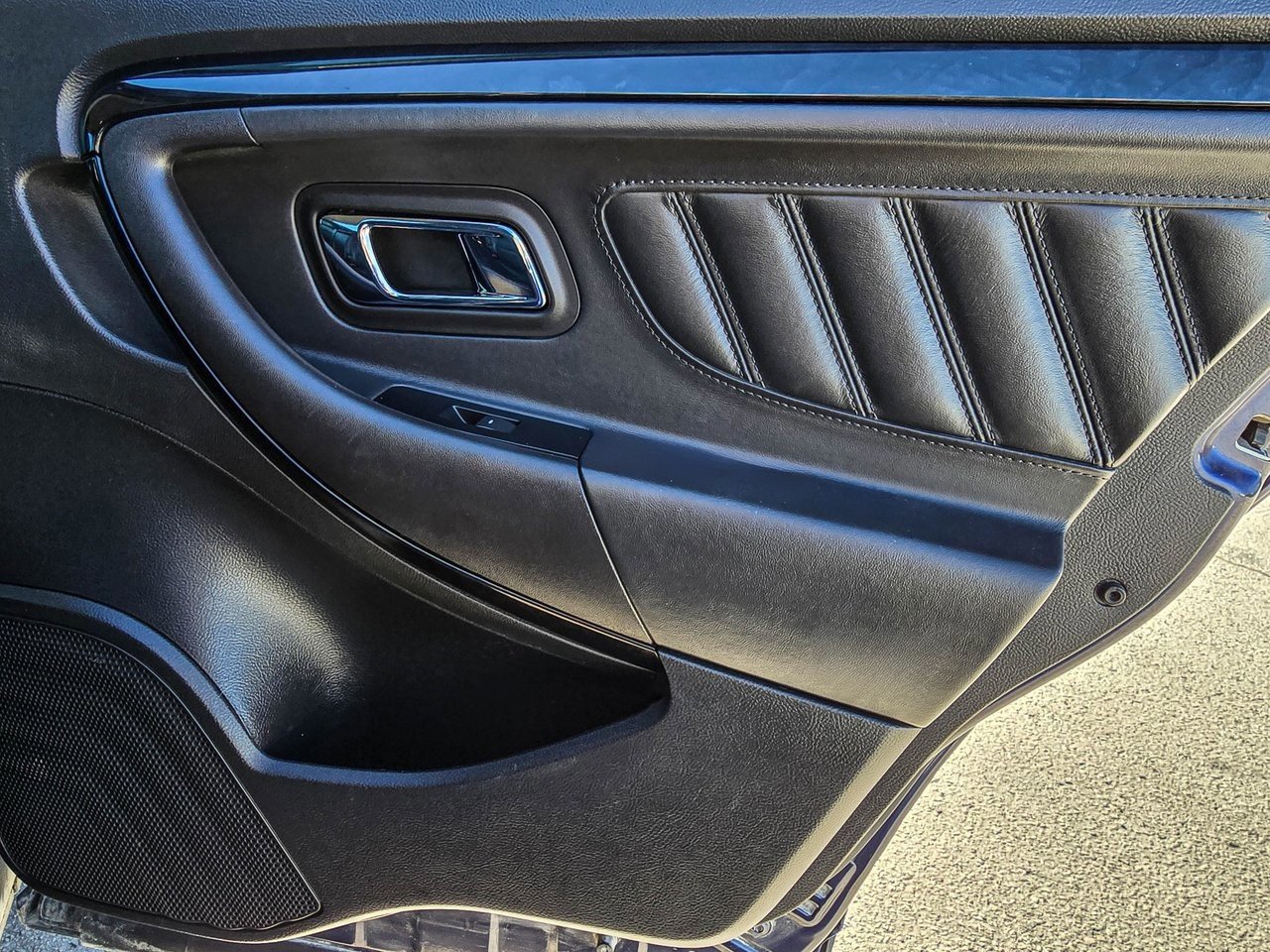 Used 2011 Ford Taurus Limited w/ 303A Rapid Spec Order Code image 36