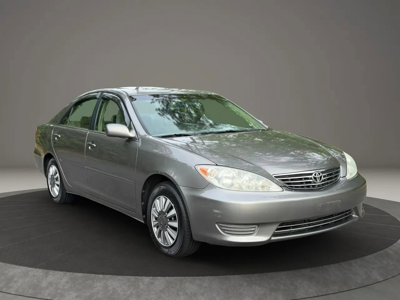 Used 2006 Toyota Camry LE FWD image 3