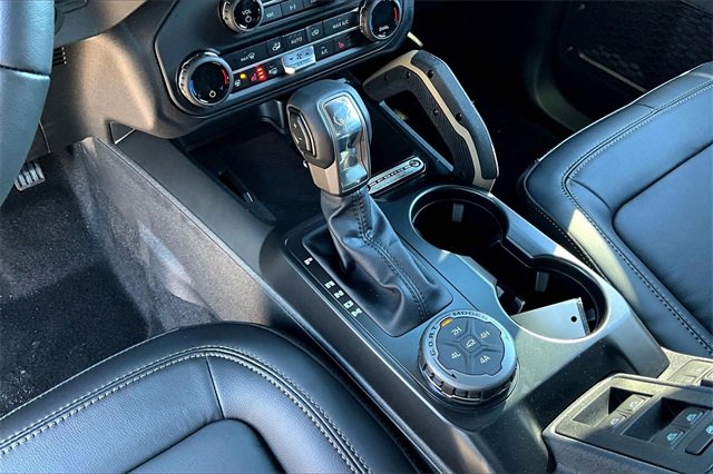 New 2025 Ford Bronco Badlands image 8