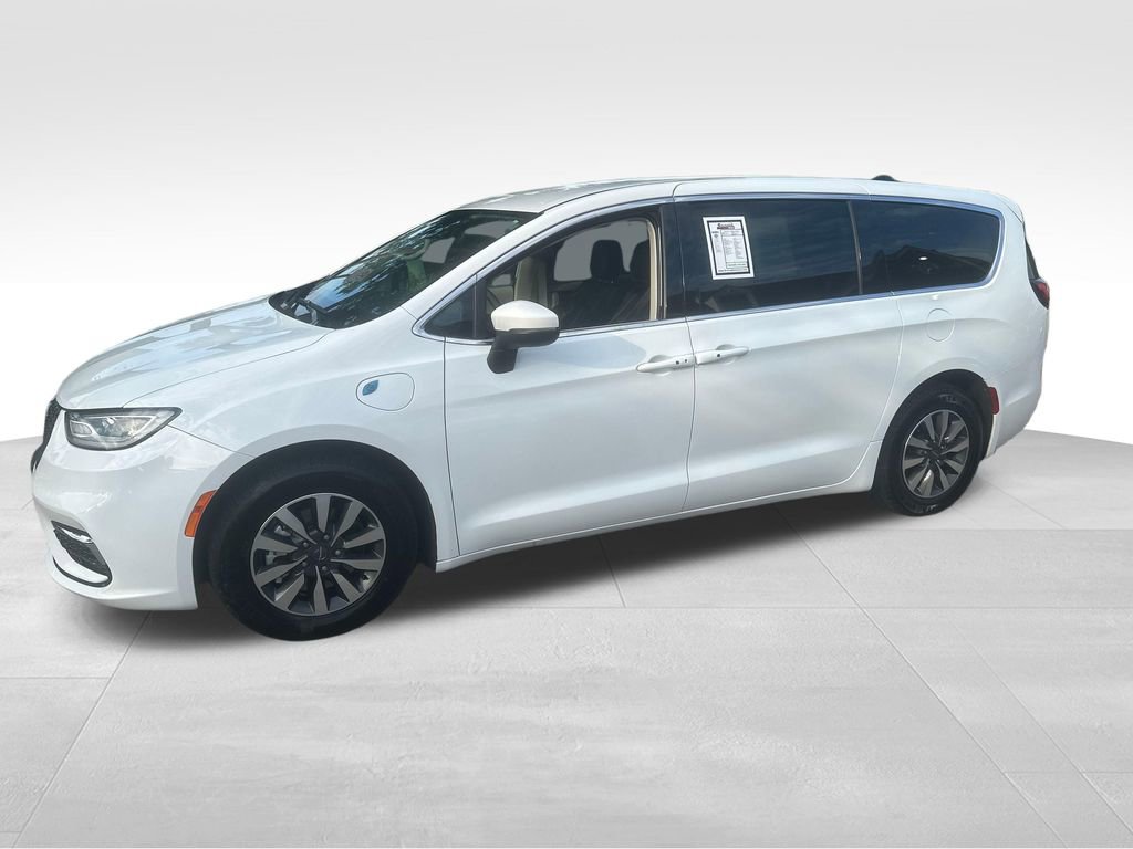 Used 2022 Chrysler Pacifica Touring-L FWD image 4