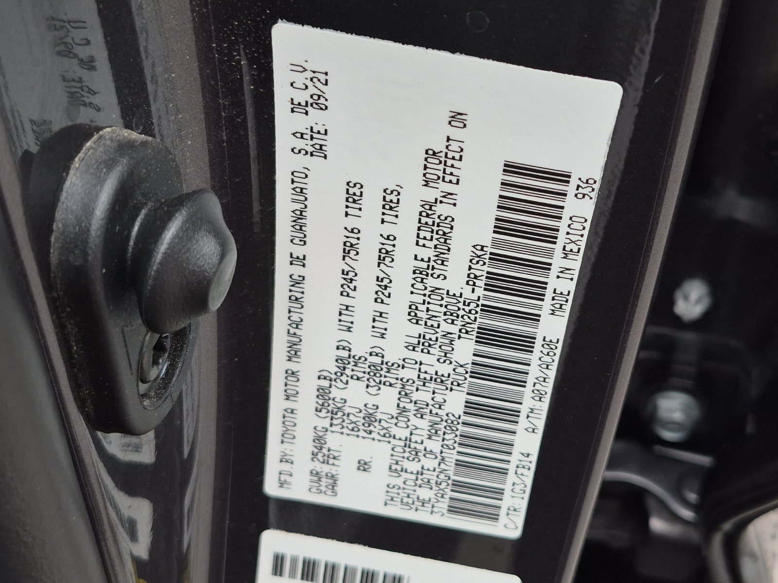 Used 2021 Toyota Tacoma SR w/ SR Convenience Package RWD image 23