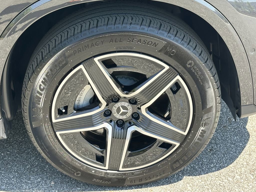 Certified 2025 Mercedes-Benz GLC 300 4MATIC image 13
