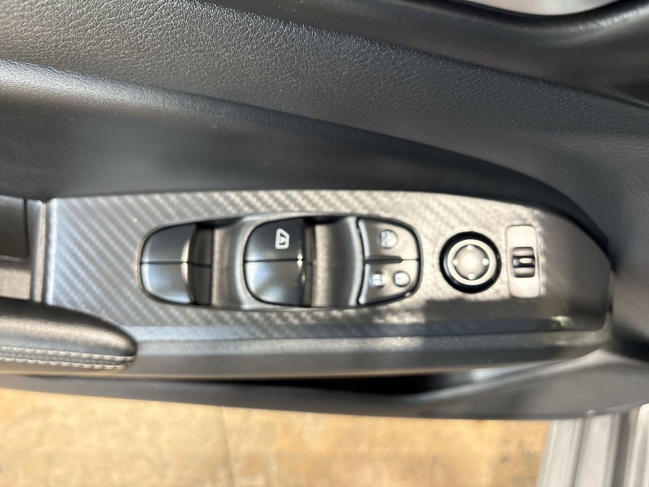 Used 2025 Nissan Altima 2.5 SV FWD image 13
