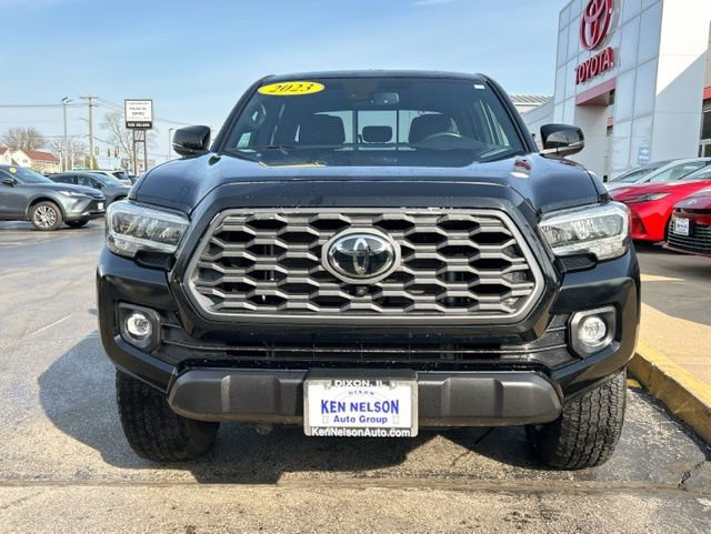 Used 2023 Toyota Tacoma TRD Off-Road w/ Advanced Technology Package image 2