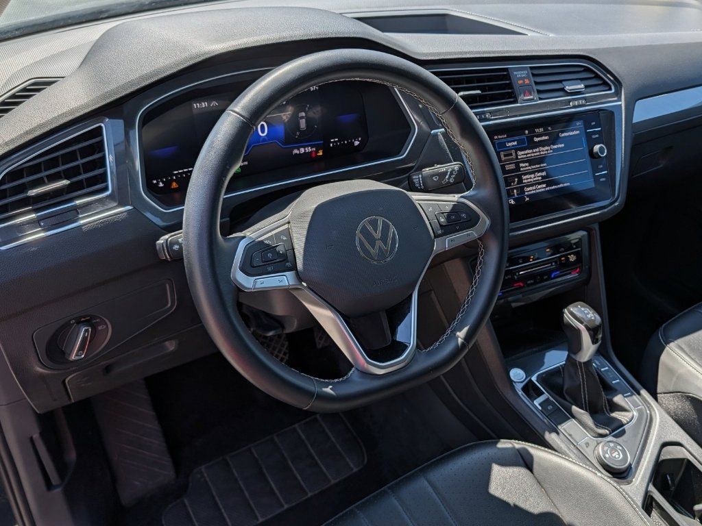 Used 2024 Volkswagen Tiguan SE image 17