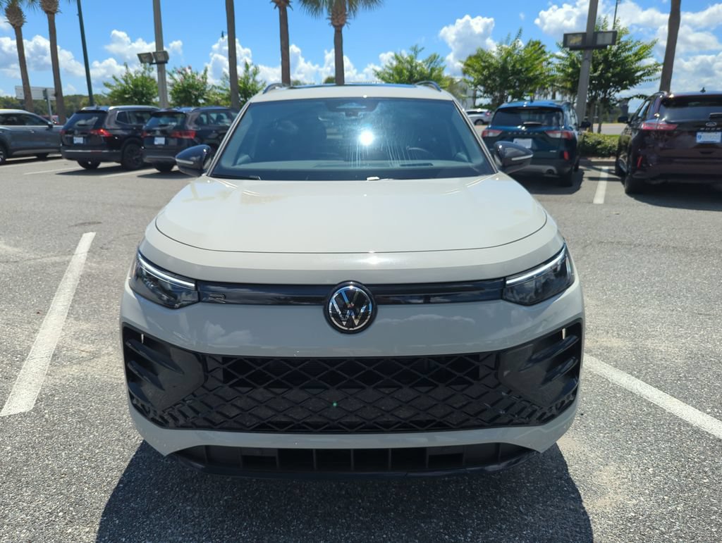 New 2026 Volkswagen Tiguan SE R-Line FWD image 15