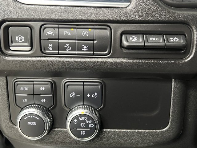 Used 2024 GMC Yukon XL AT4 image 29