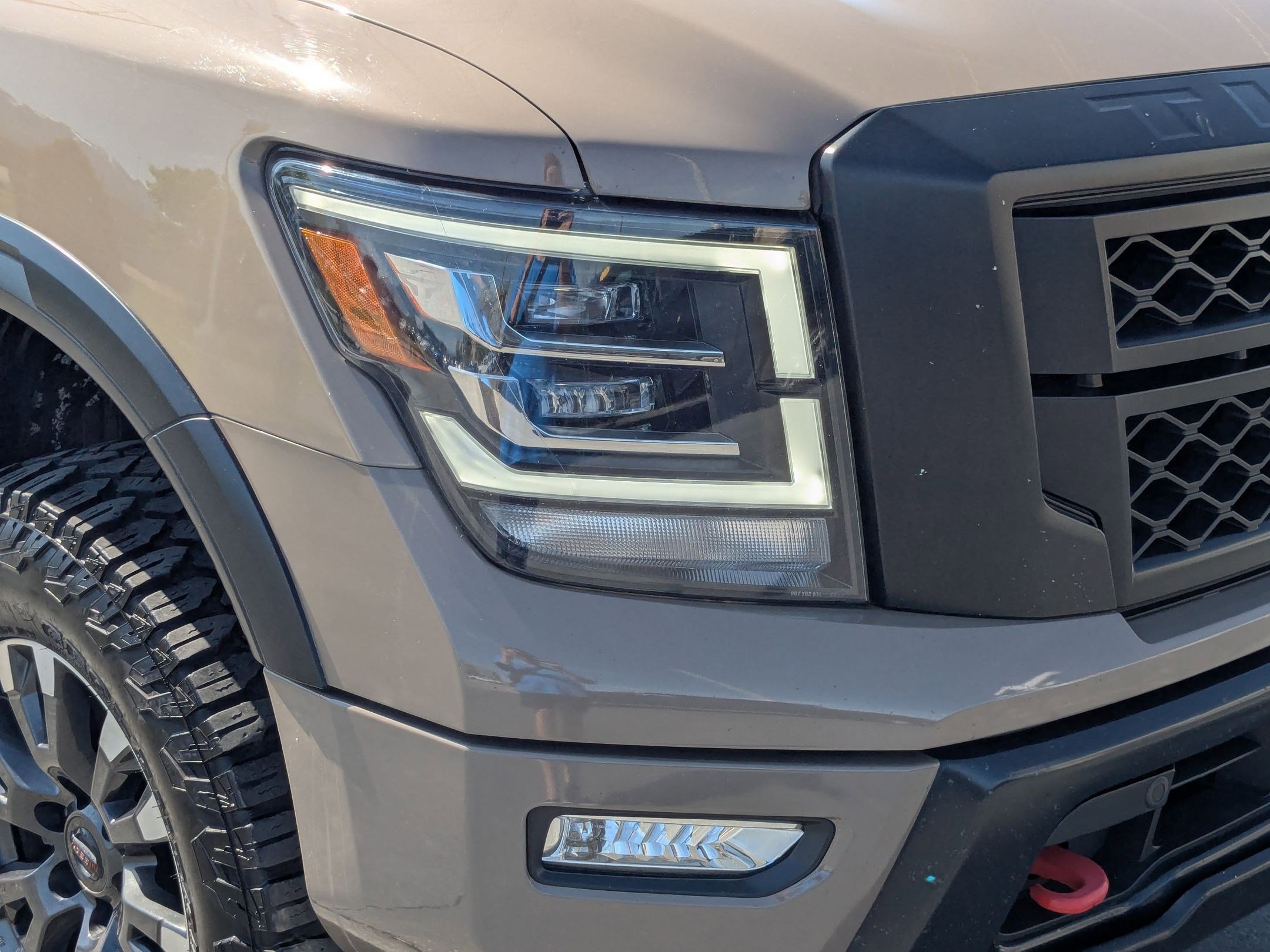 Used 2021 Nissan Titan PRO-4X w/ Pro-4x Convenience Package AWD/4WD image 10
